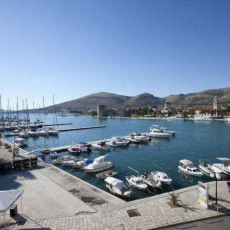Apartments Riva Trogir Eksteriør bilde